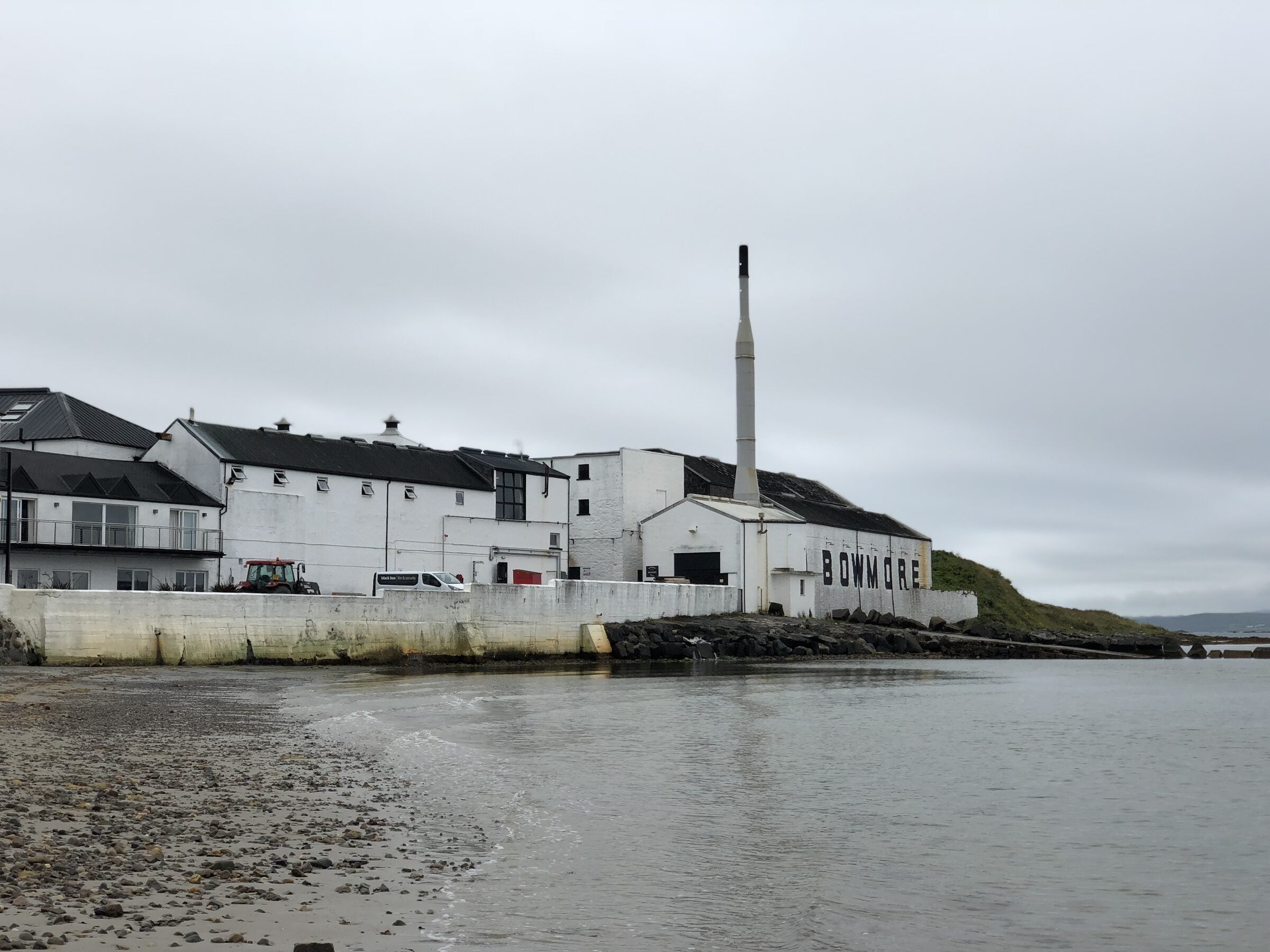 Bowmore distillery guide — Islay single malt, by The Single Cask
