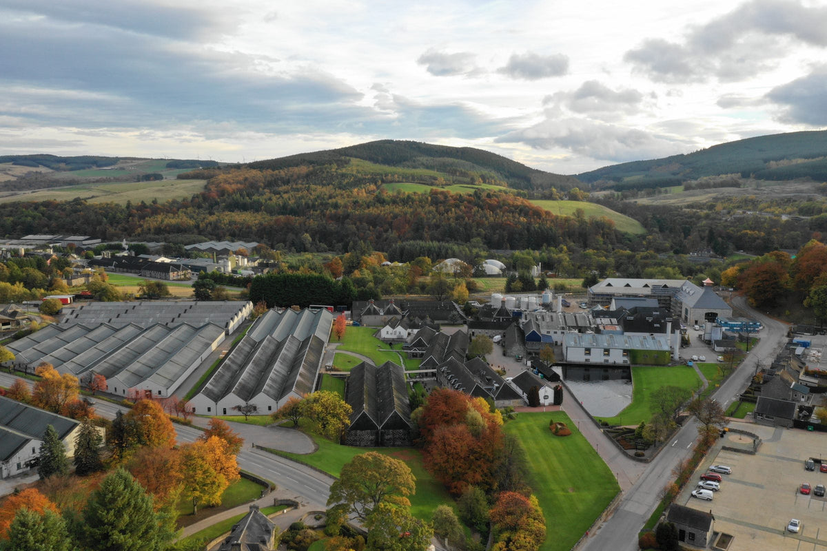 Glenfiddich Distillery: History, Whisky & Casks